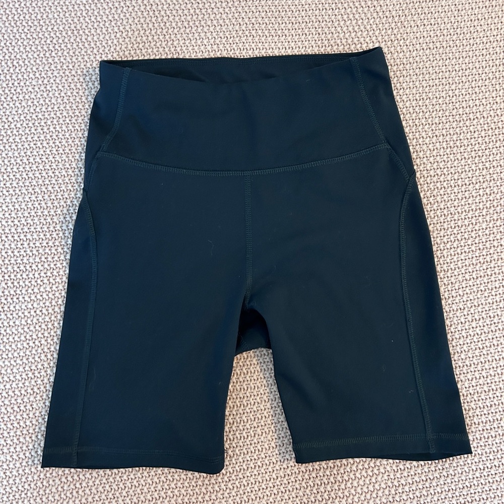 All in Motion 7 inch biker shorts - XS